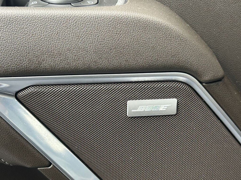 Used 2022 Onyx Black GMC SLT image 11