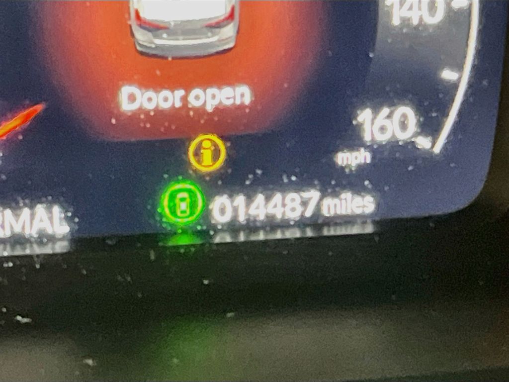 Used 2025 White Honda  image 12