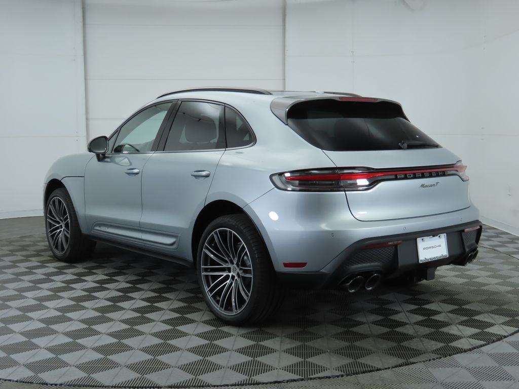 Thumbnail: 2025 Porsche Macan - 3
