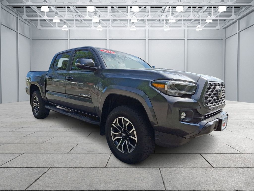 2023 Toyota Tacoma TRD Sport 3