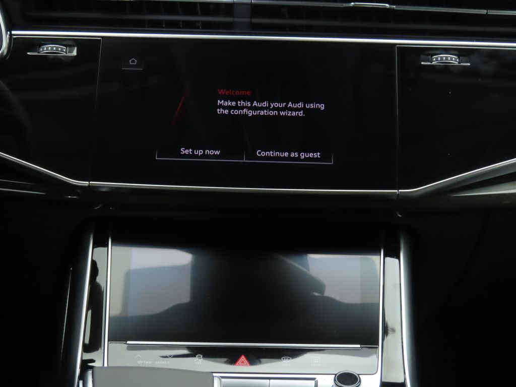 Thumbnail: 2025 Audi Q7 - 14