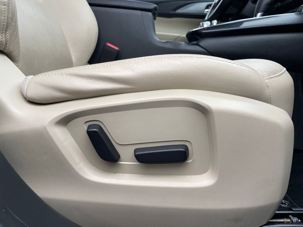 Thumbnail: 2016 Mazda CX-9 - 30