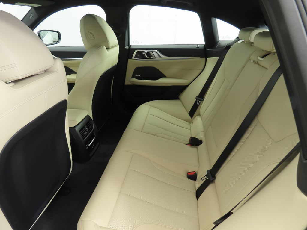 Thumbnail: 2026 BMW i4 - 20