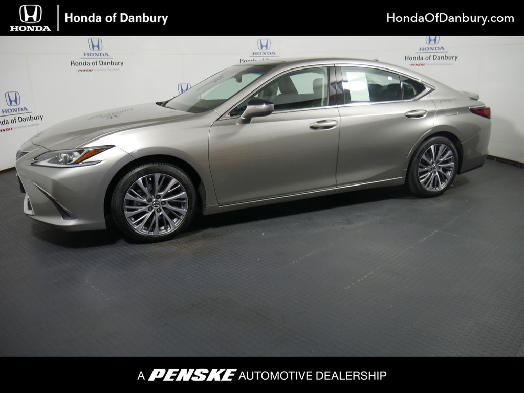 Thumbnail: 2021 Lexus ES - 1