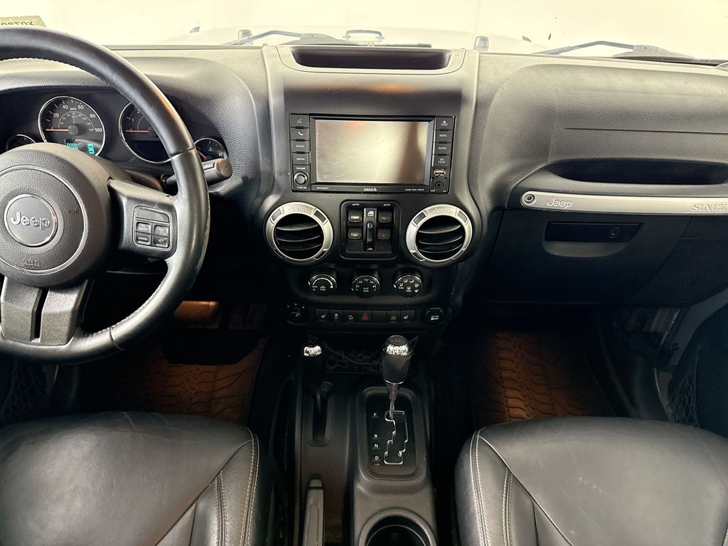 Thumbnail: 2017 Jeep Wrangler - 14