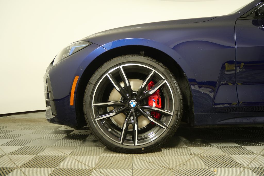 Thumbnail: 2026 BMW 4 Series - 8