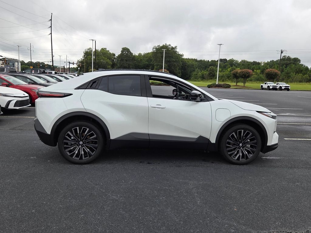 New 2026 Toyota C-HR SUV