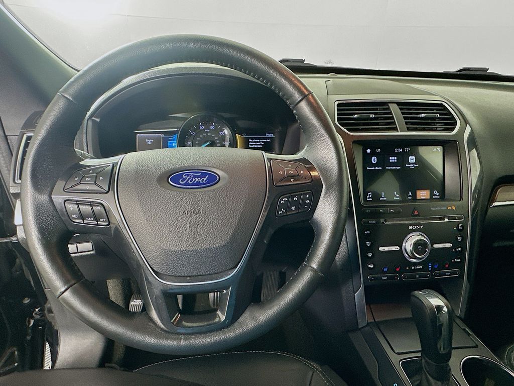 Thumbnail: 2017 Ford Explorer - 11