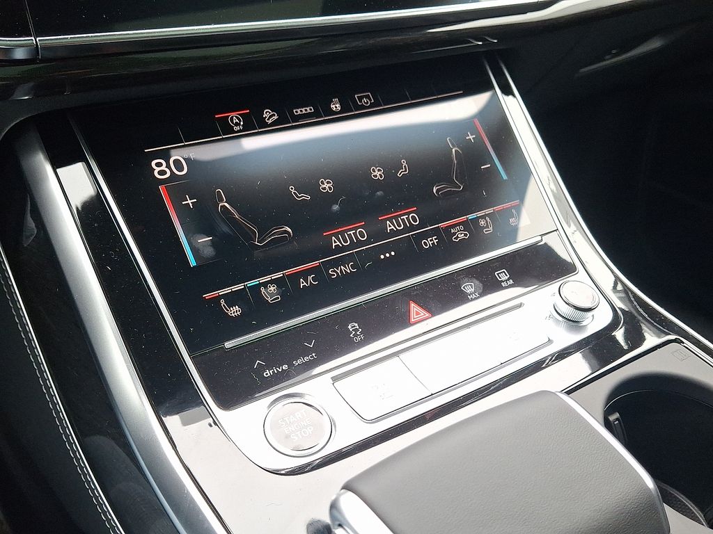 Thumbnail: 2026 Audi Q7 - 13