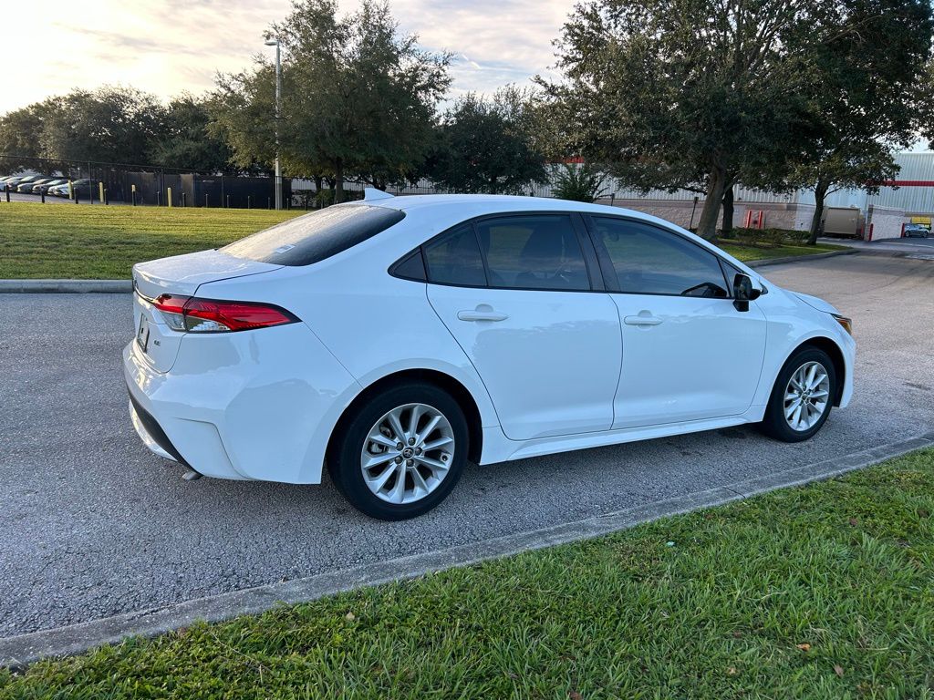 Thumbnail: 2022 Toyota Corolla - 5