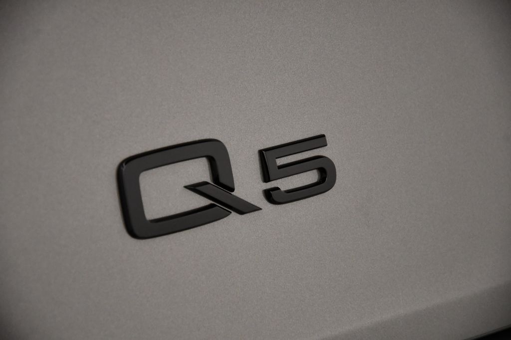 2025 Audi Q5 e Premium Plus 9