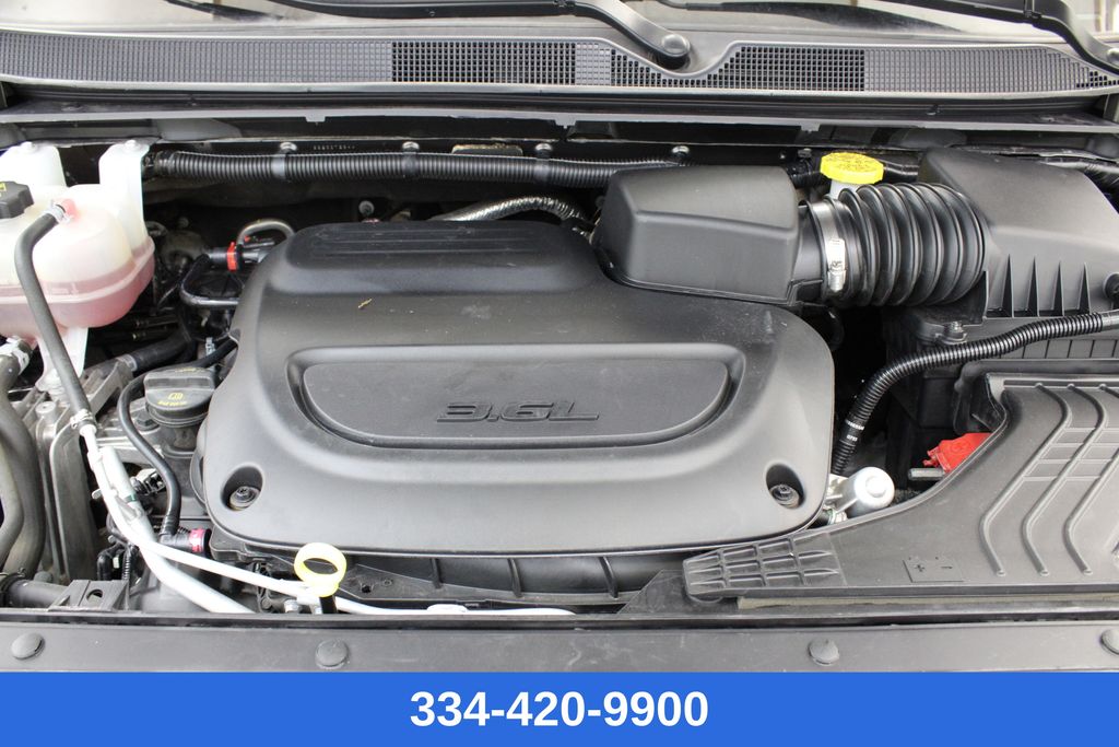 used 2023 Chrysler Pacifica car, priced at $17,499