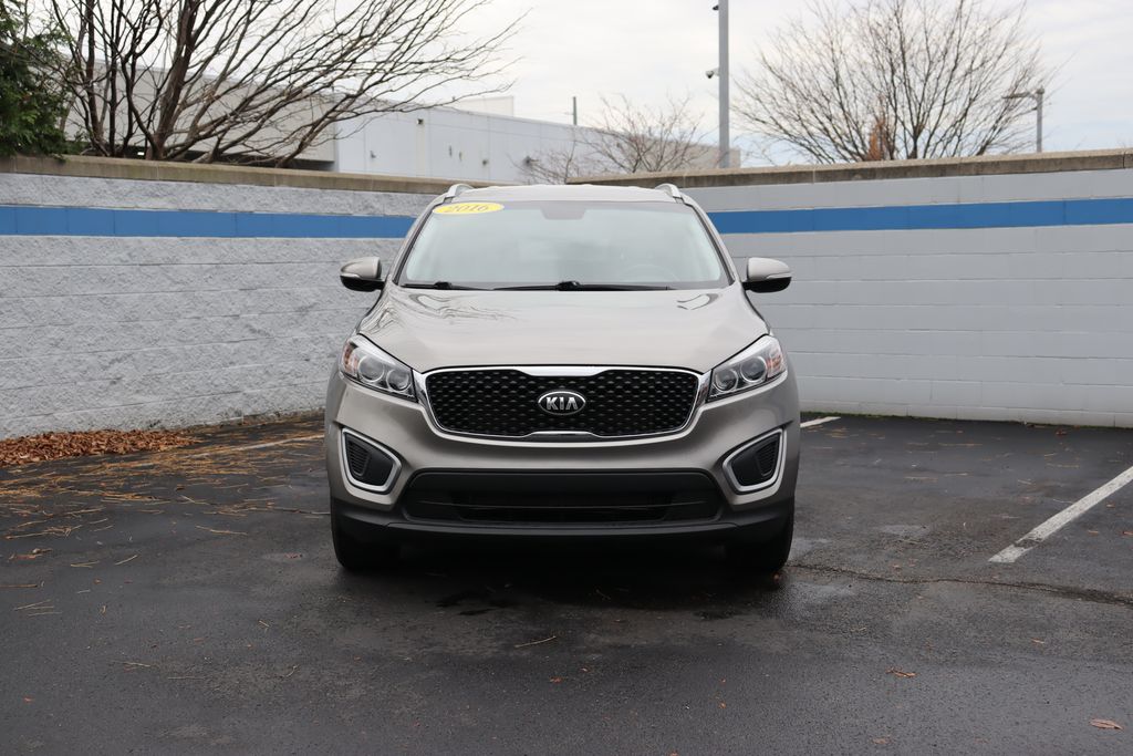 2016 Kia Sorento LX 8