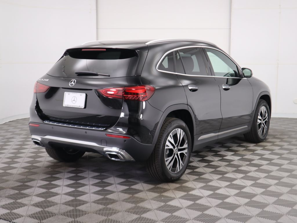 Thumbnail: 2025 Mercedes-Benz GLA - 5