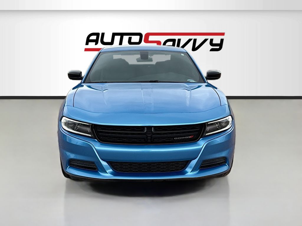 Used 2019 Blue Dodge SXT image 2