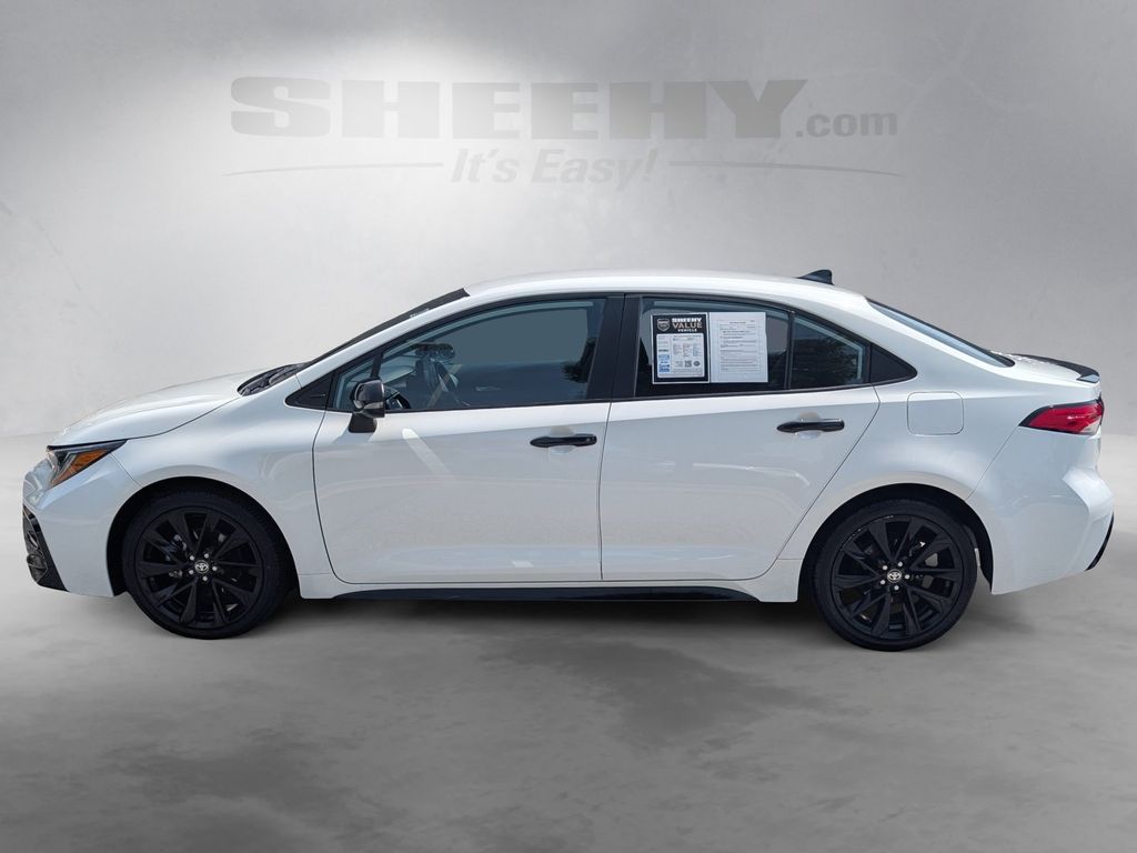 Used 2022 White Toyota SE Nightshade image 15