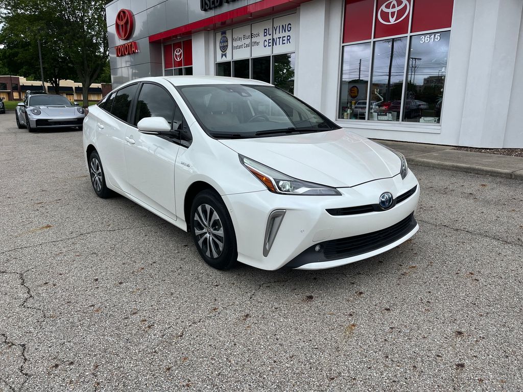 2020 Toyota Prius XLE AWD-e photo