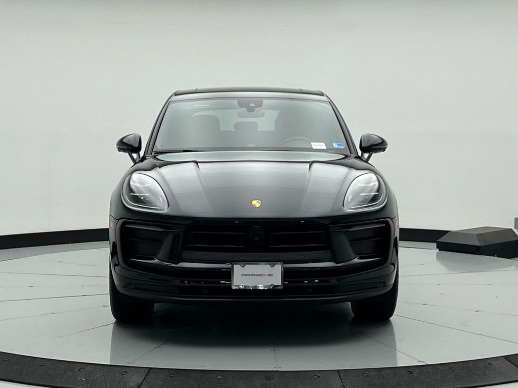Thumbnail: 2023 Porsche Macan - 6