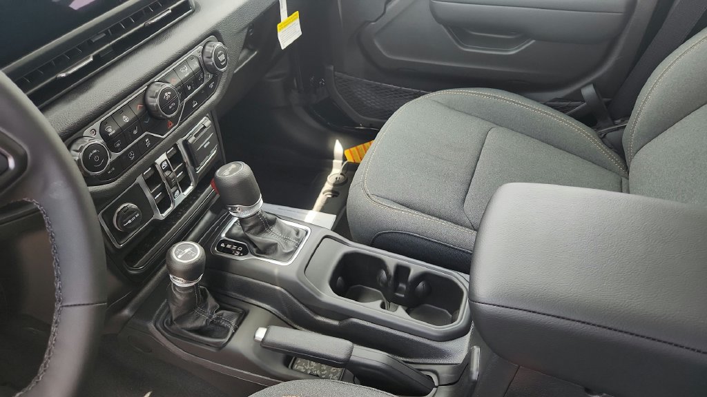 2025 Jeep Wrangler 4-Door Sport S - Photo 13