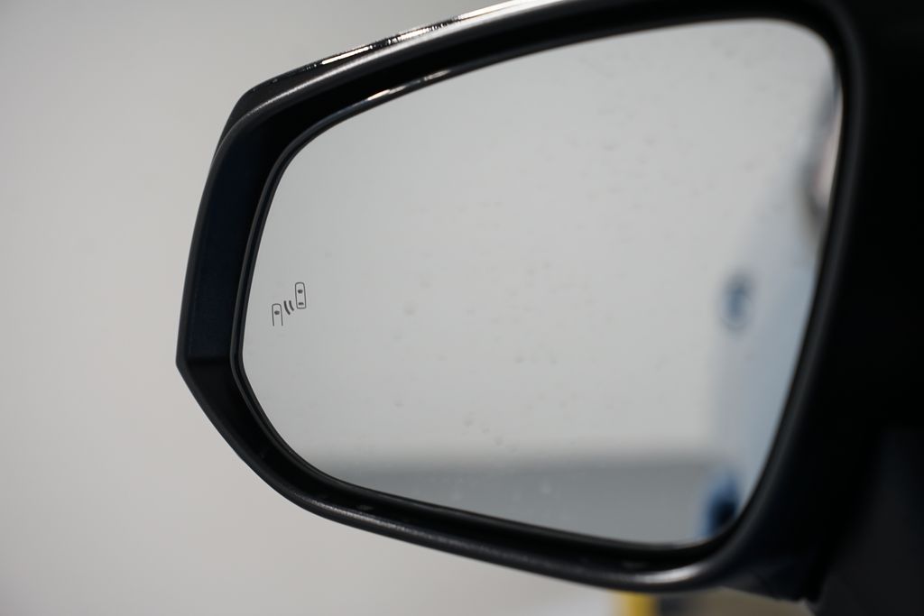 Thumbnail: 2025 Toyota RAV4 - 26