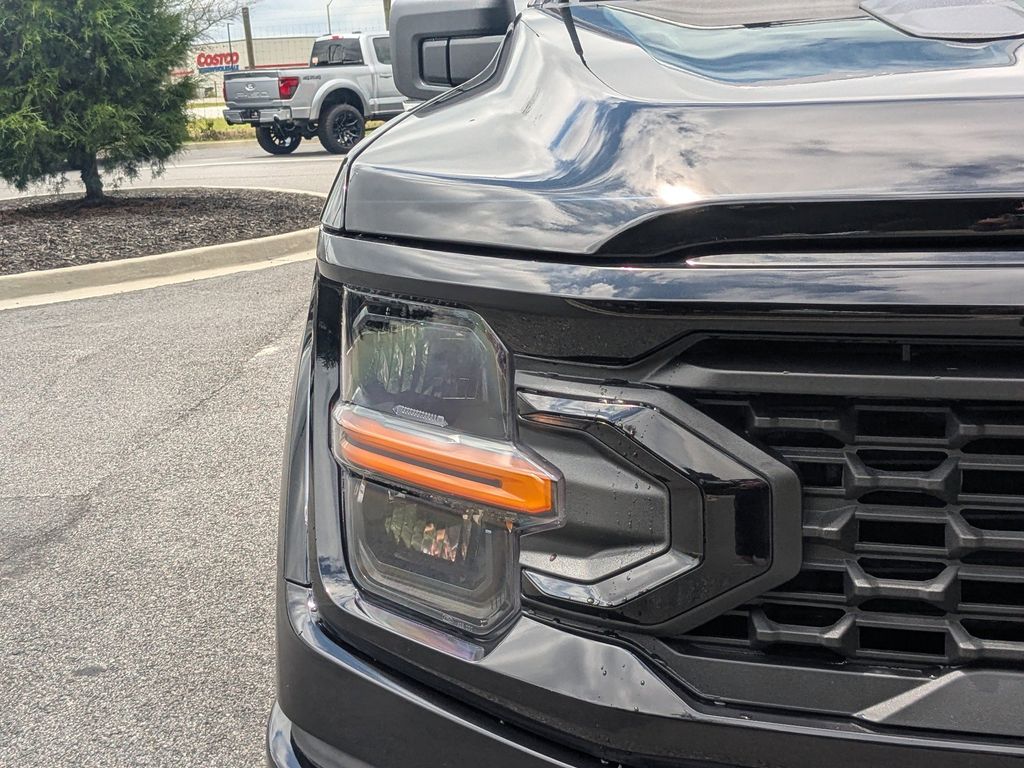 2025 Ford F-150 Black Widow