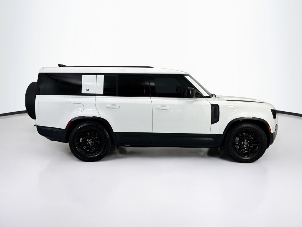 Thumbnail: 2024 Land Rover Defender - 4
