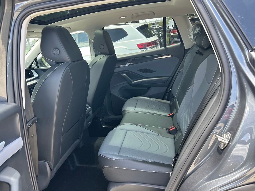 New 2026 Platinum Gray Volkswagen 2.0T SE image 39