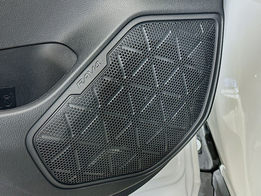 Thumbnail: 2024 Toyota RAV4 - 18