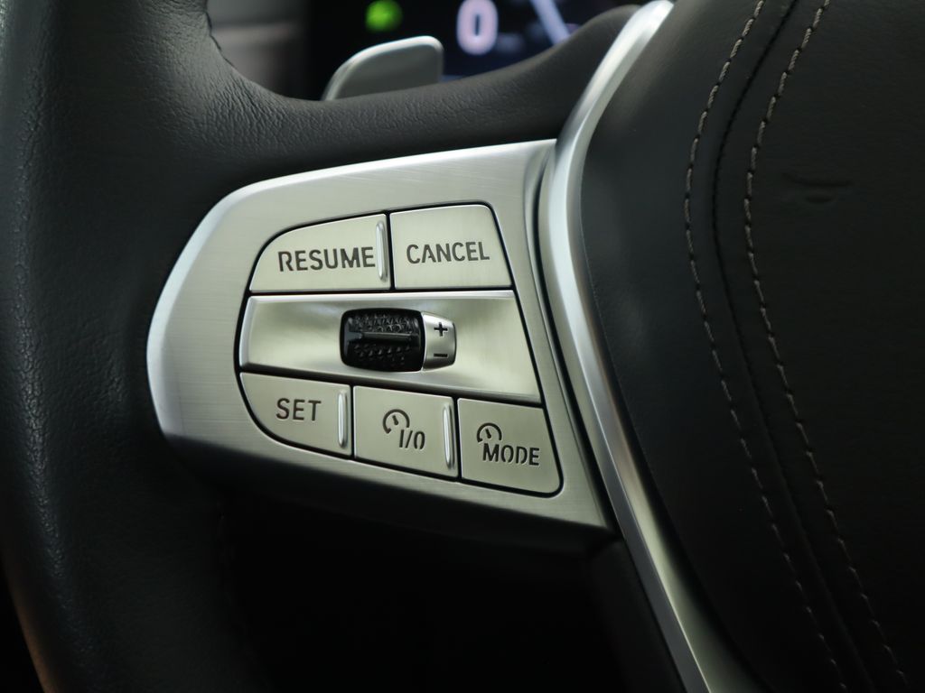 Thumbnail: 2023 BMW X7 - 11