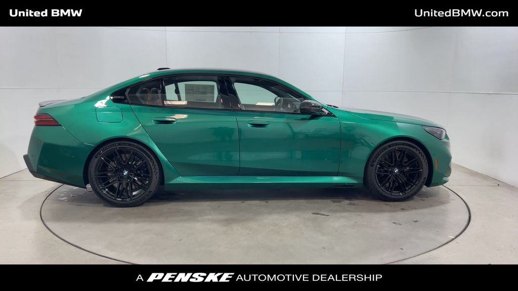 Thumbnail: 2026 BMW M5 - 9