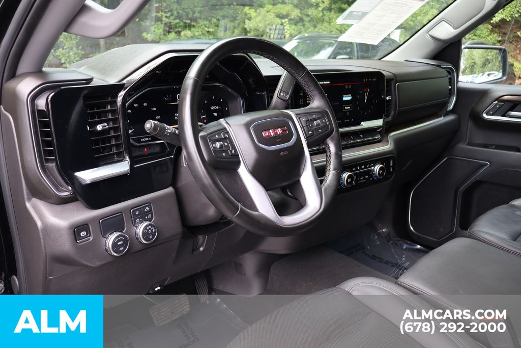 Used 2025 Black GMC SLT image 9