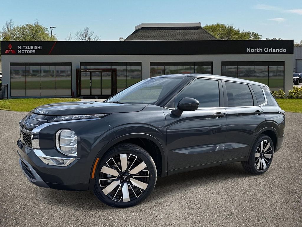 2026 Mitsubishi Outlander SE