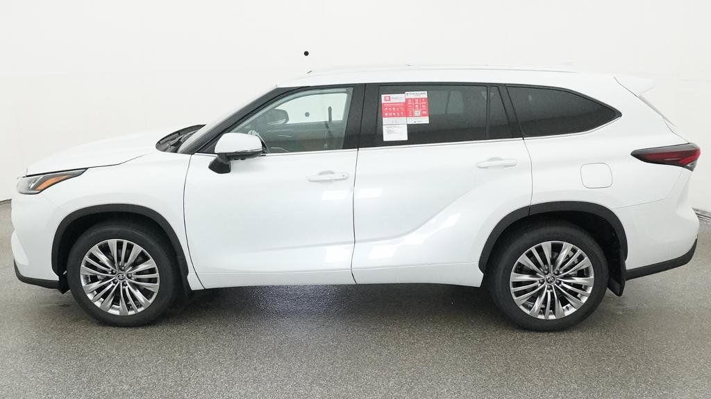 Thumbnail: 2026 Toyota Highlander - 4