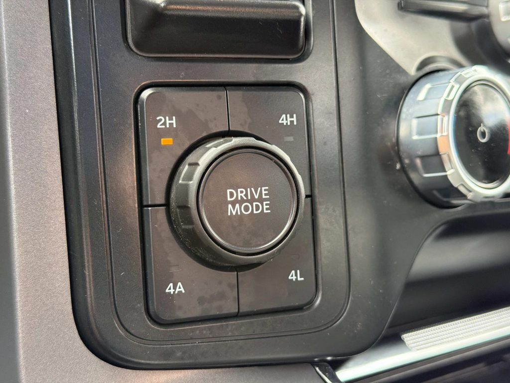 Used 2025 Ford F-150 Lariat 4D SuperCrew