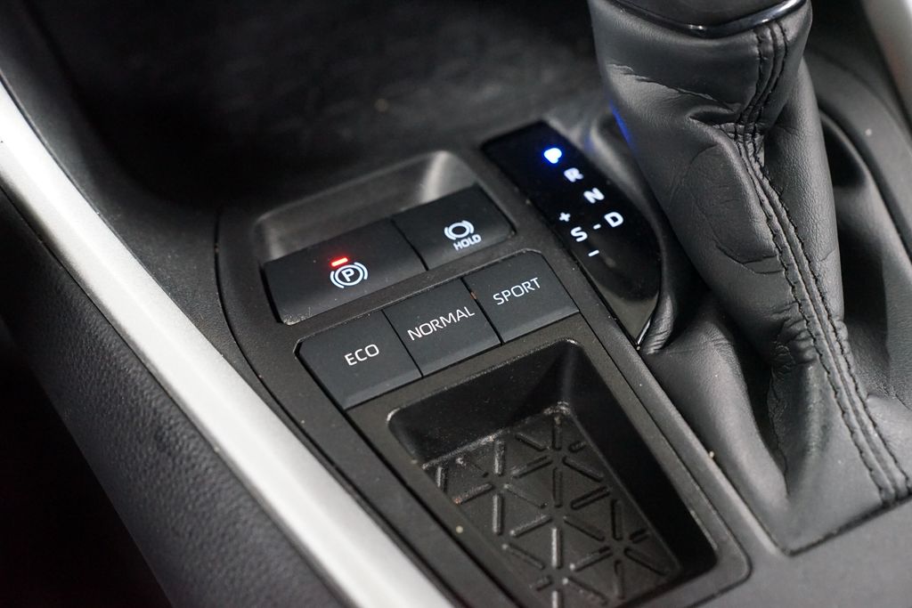 Thumbnail: 2024 Toyota RAV4 - 22