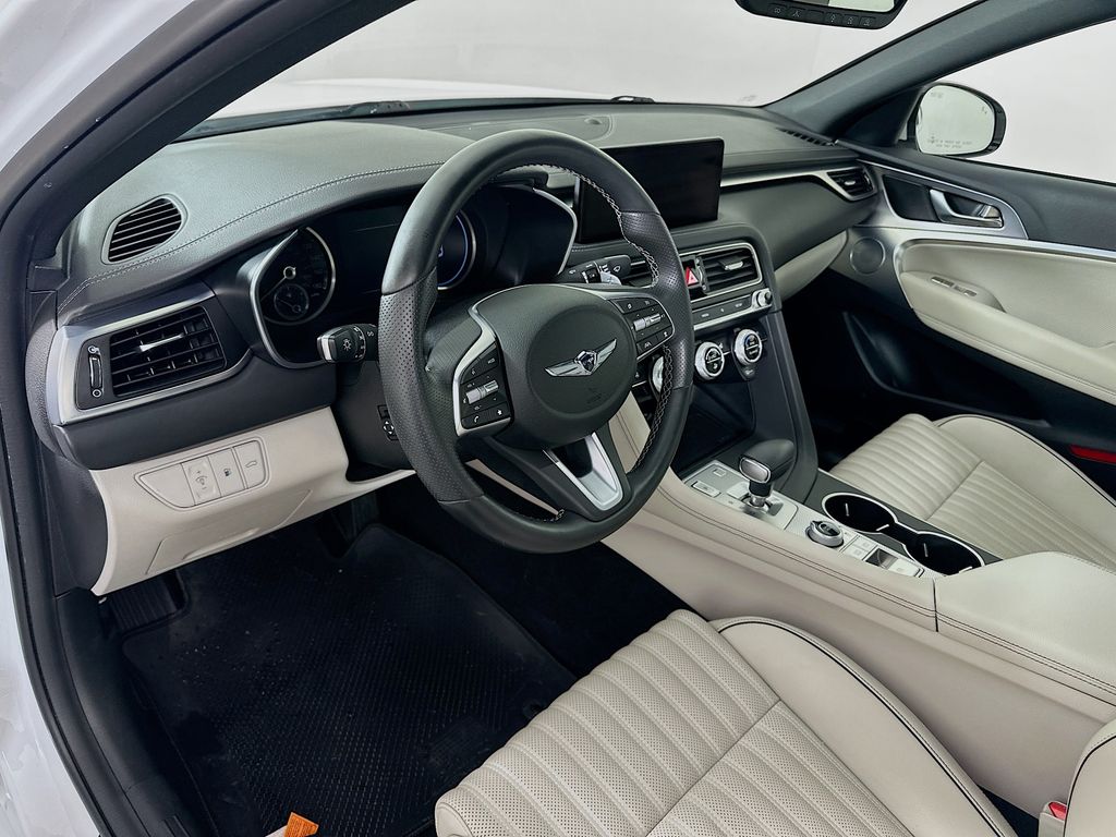 Thumbnail: 2022 Genesis G70 - 9