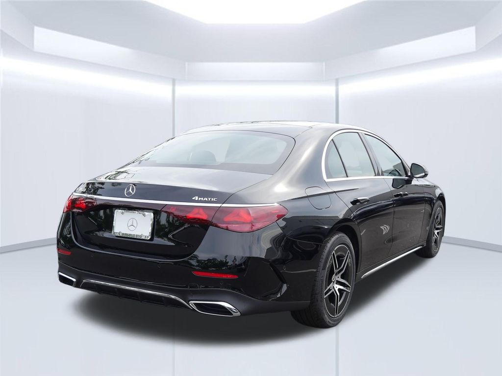 Thumbnail: 2026 Mercedes-Benz E-Class - 5