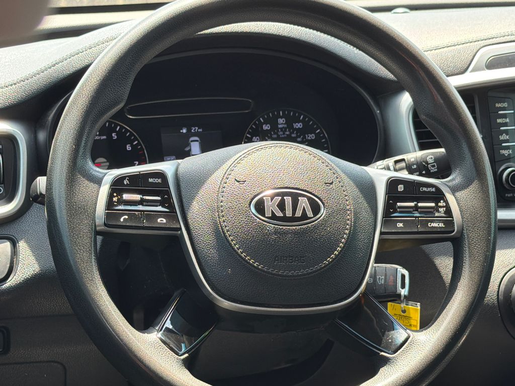 Used 2019 Sparkling Silver Kia L image 22