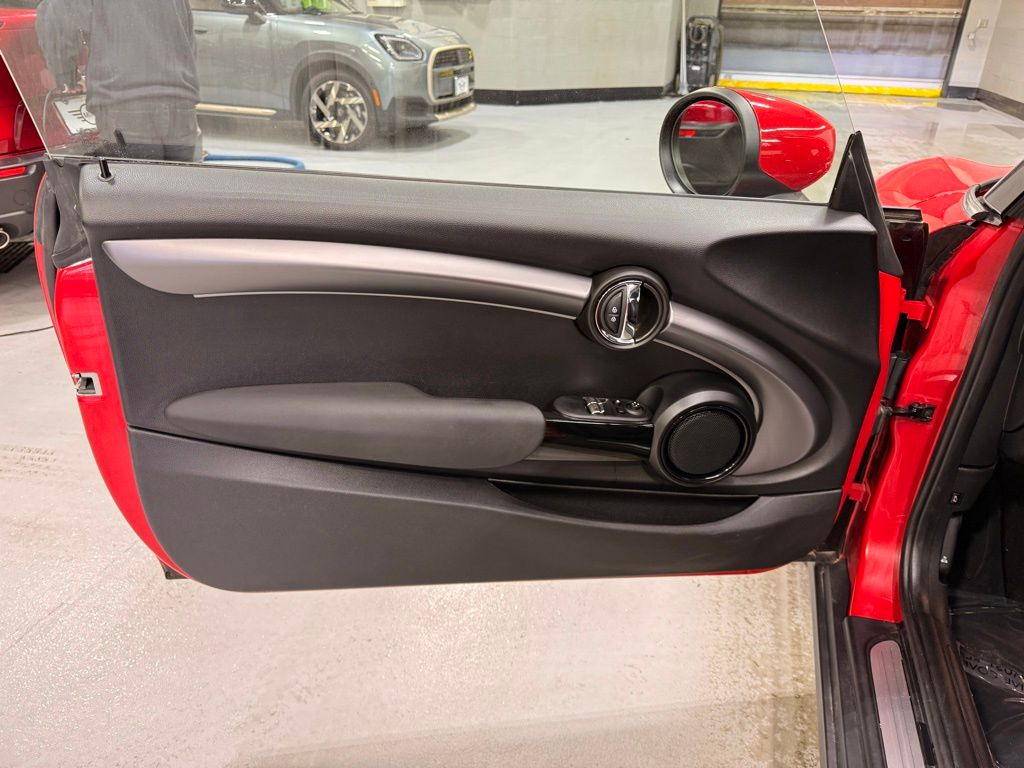 Thumbnail: 2023 MINI Cooper - 10