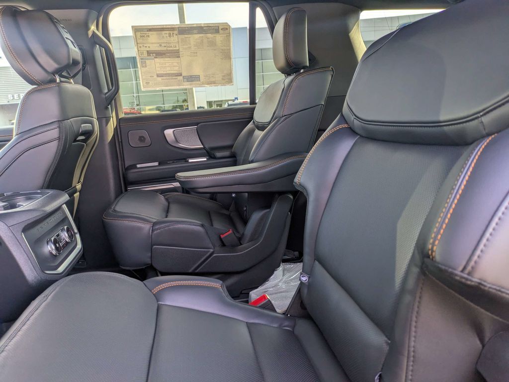 2027 Ford Expedition Tremor