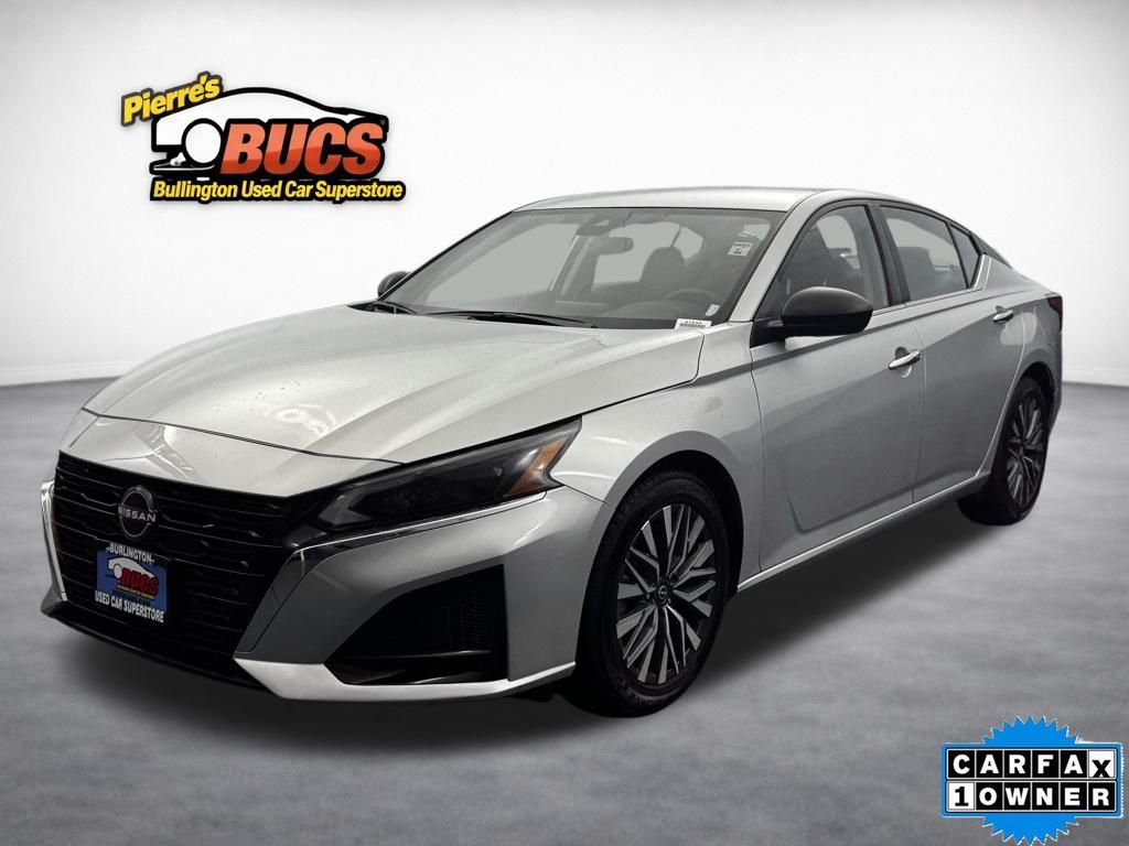 Brilliant Silver Metallic 2024 Nissan Altima 2.5 SV FWD Sedan Front-Wheel Drive Continuously Variable Transmission