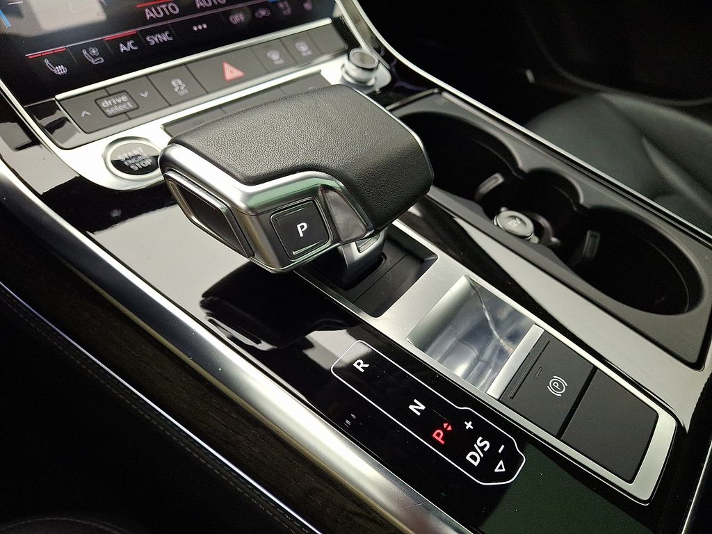 Thumbnail: 2023 Audi Q7 - 15