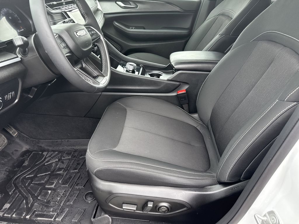 2025 Jeep Grand Cherokee L Laredo White at Classic Elite Chevrolet Sugar Land