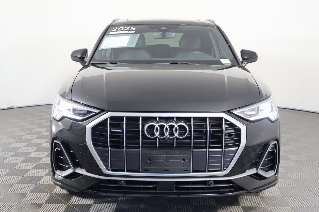Thumbnail: 2025 Audi Q3 - 2
