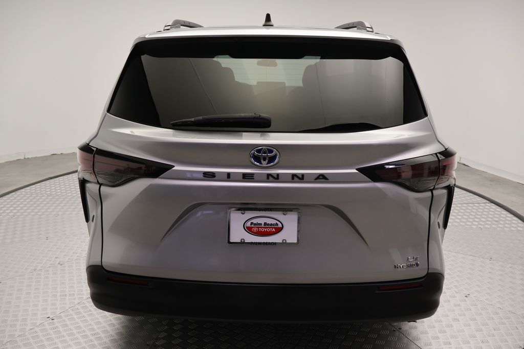 Thumbnail: 2023 Toyota Sienna - 10