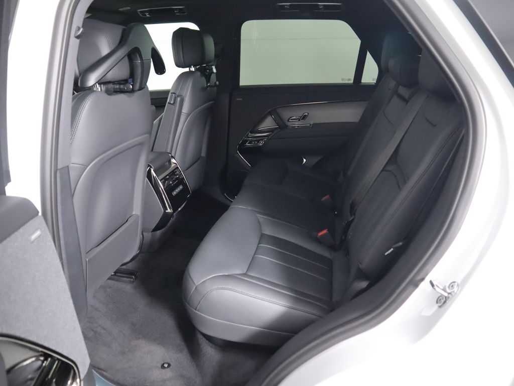 Thumbnail: 2025 Land Rover Range Rover Sport - 23