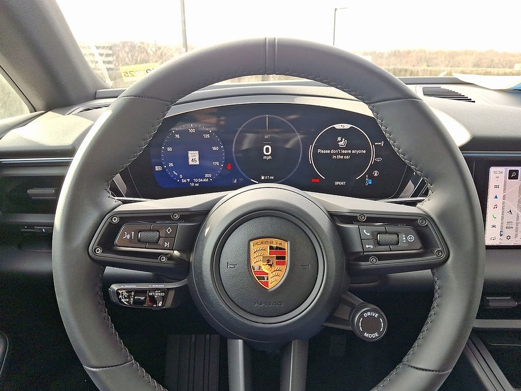 Thumbnail: 2025 Porsche Macan - 19