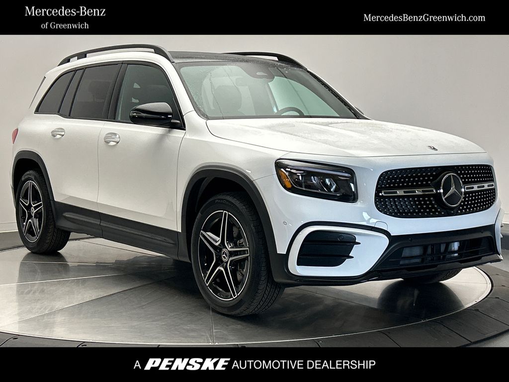 2025 Mercedes-Benz GLB 250 Hero Image