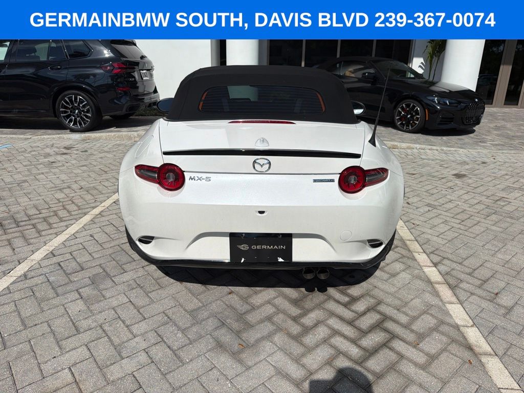Used 2026 White Mazda Club image 27