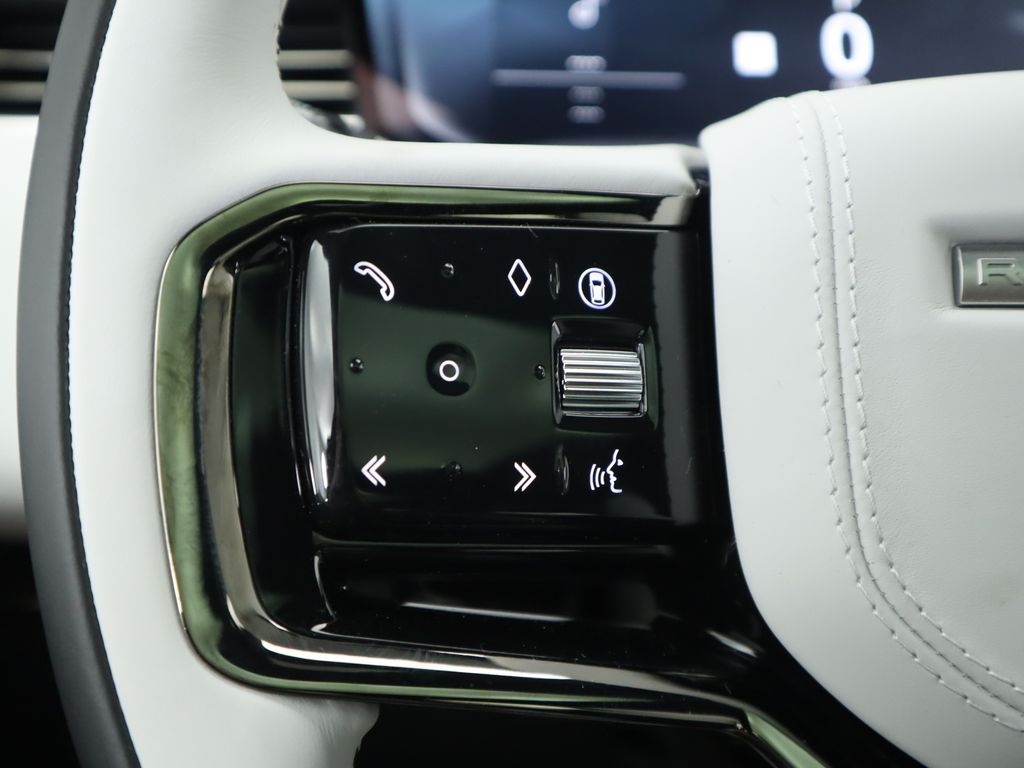 Thumbnail: 2025 Land Rover Range Rover Sport - 12